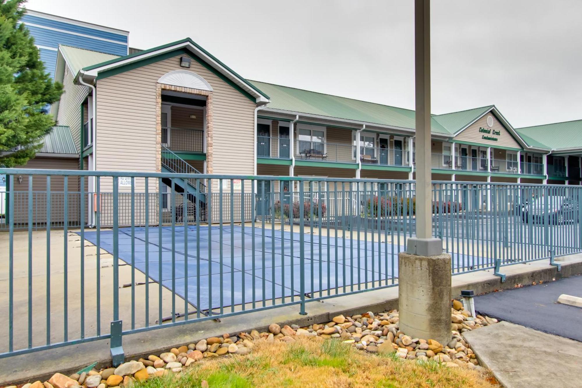 Parkway Condo About Walk To Island In Pigeon Forge! 외부 사진