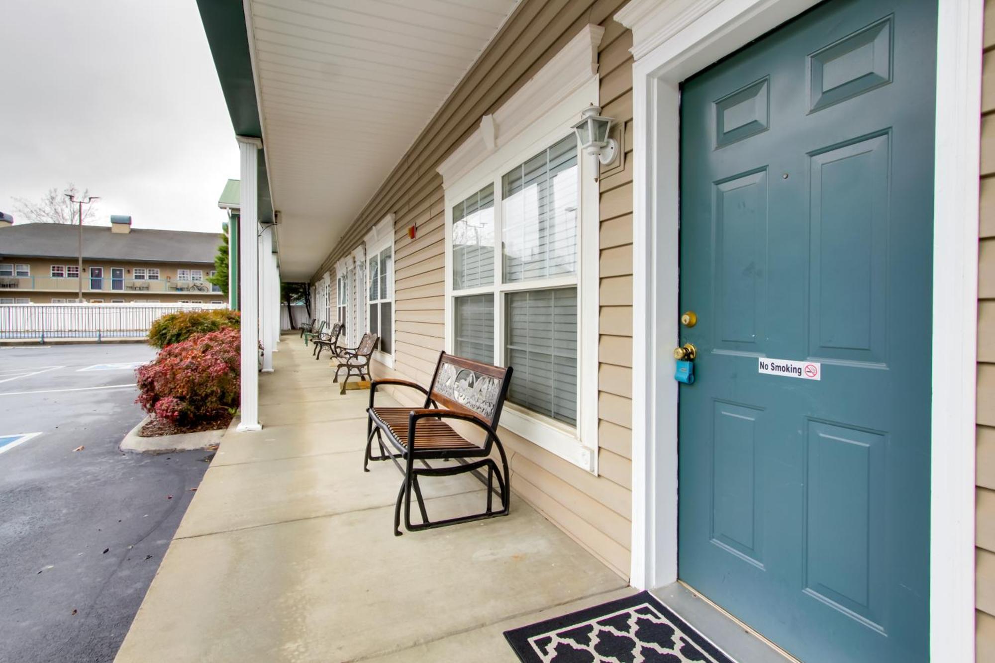 Parkway Condo About Walk To Island In Pigeon Forge! 외부 사진